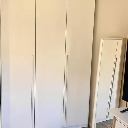 Apartman Paradise House Intero Milánó